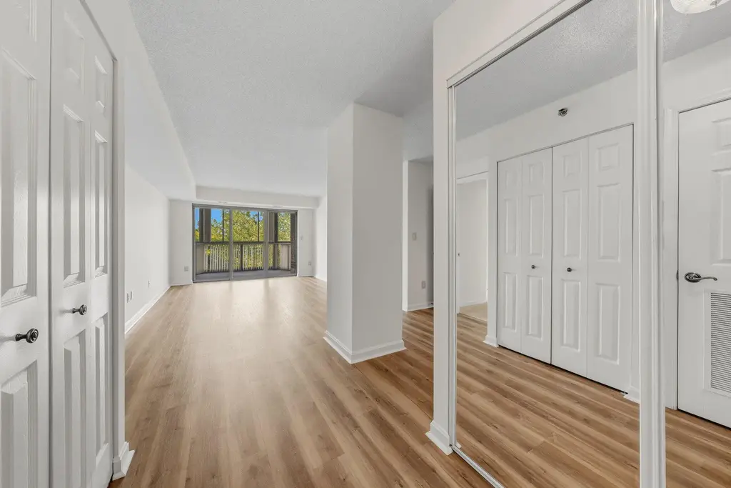 19385 Cypress Ridge Ter #107, LEESBURG