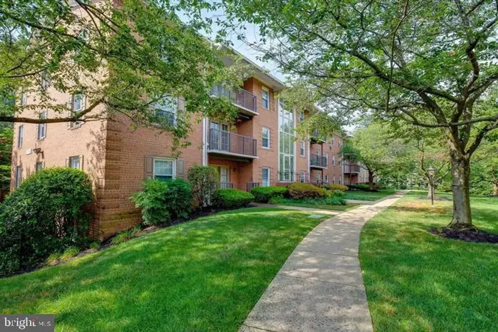 3336 Spring Ln #a-34, FALLS CHURCH