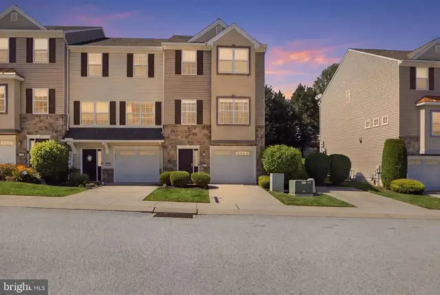 2450 Schultz Way, York