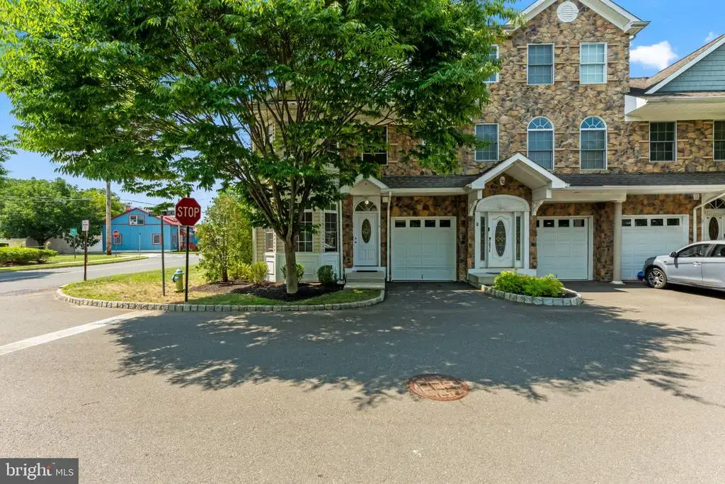9 Perry L Drew Pl, HIGHTSTOWN