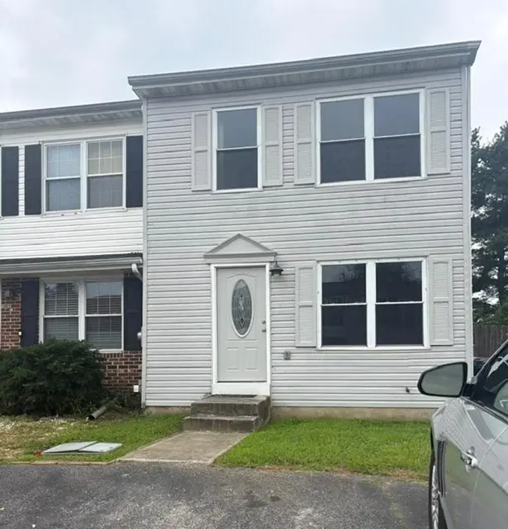 92 Cole Blvd, MIDDLETOWN