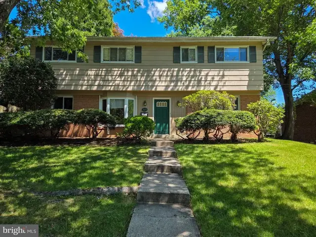 305 Hillsboro Dr, Silver Spring