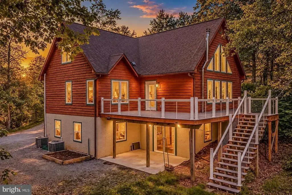 175 Chase Woods Ln, GREAT CACAPON
