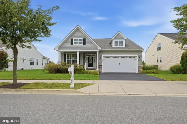 623 Garden Gate Dr, Middletown