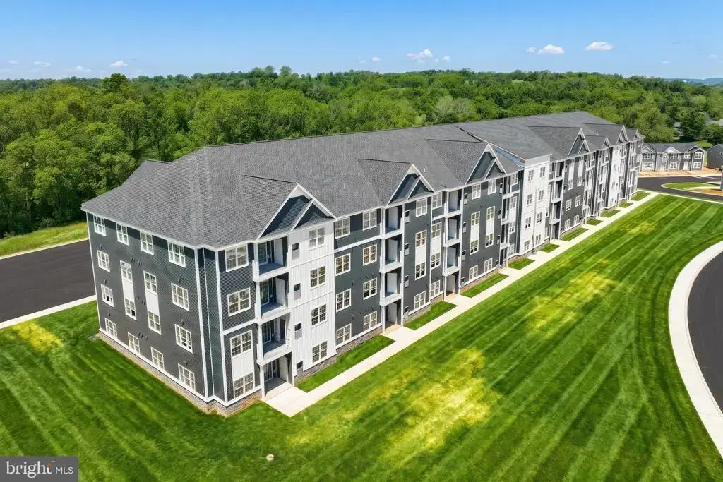 157 Spanglers Mill Rd #24-203, NEW CUMBERLAND