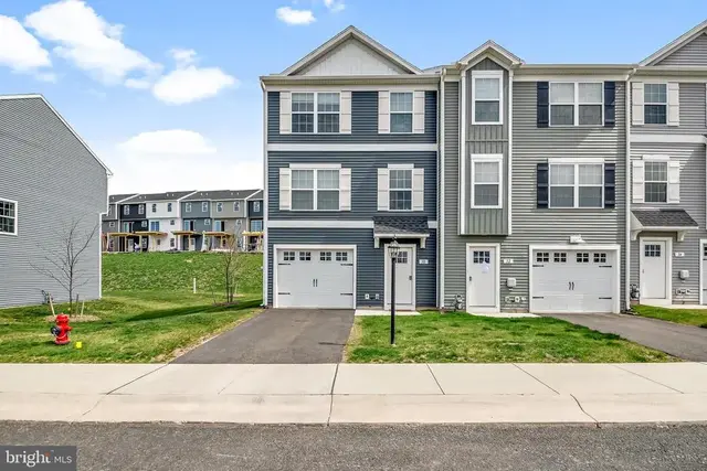 157 Spanglers Mill Rd #313, New Cumberland