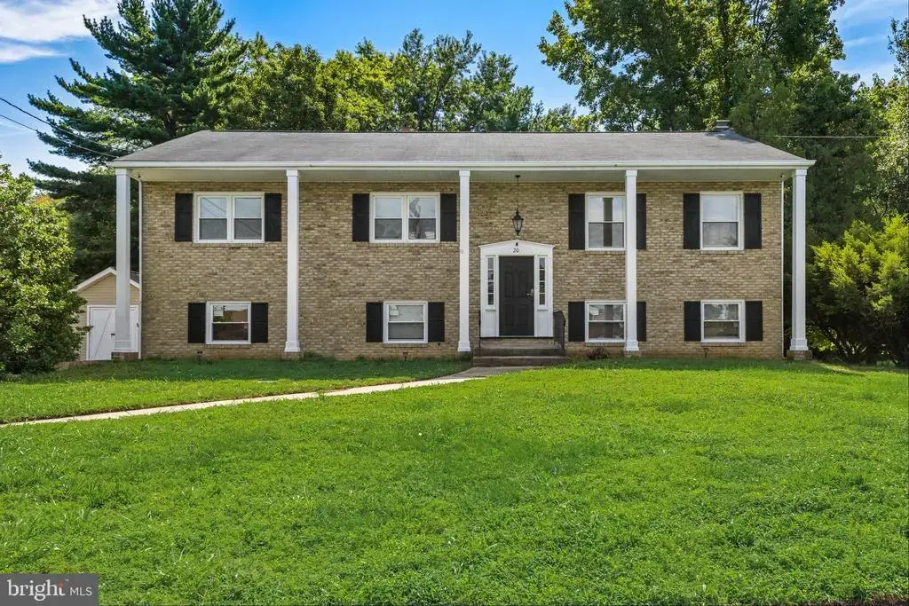 20 Meadow Rd, PENNSVILLE