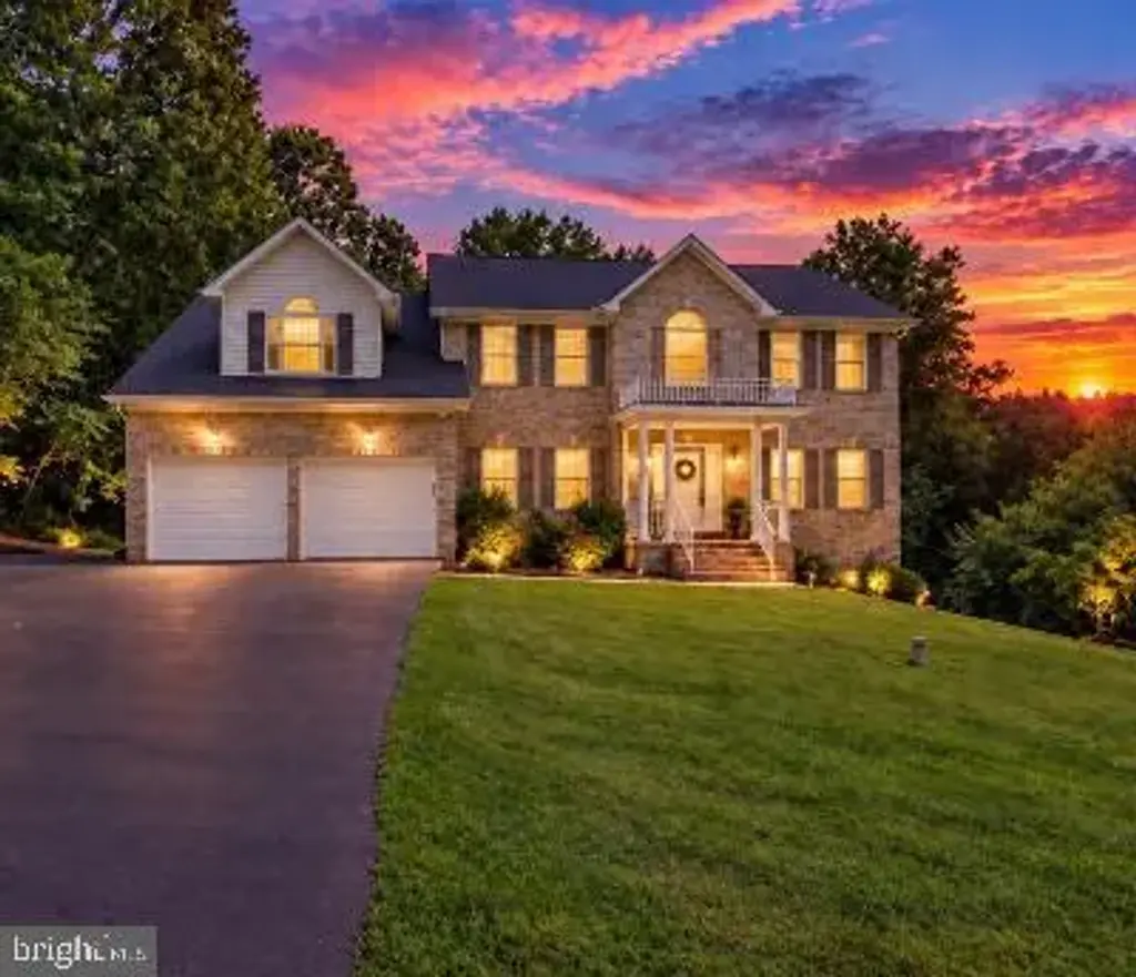 4220 Weeping Willow Ln, HUNTINGTOWN