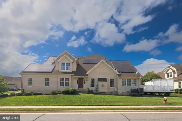 22918 N Brown Sq, Ashburn