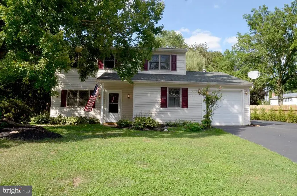 2527 Valley Dr, LANCASTER