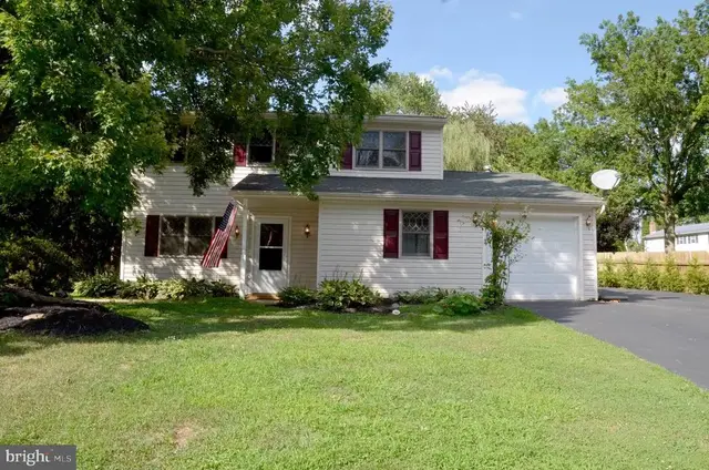 2527 Valley Dr, Lancaster
