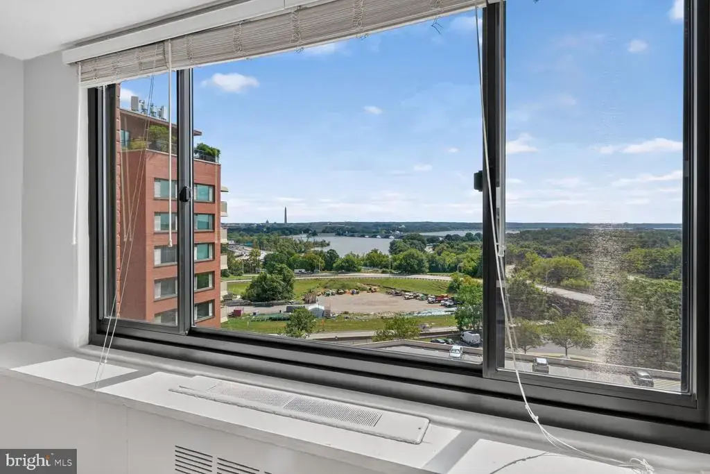 1011 Arlington Blvd #942, ARLINGTON