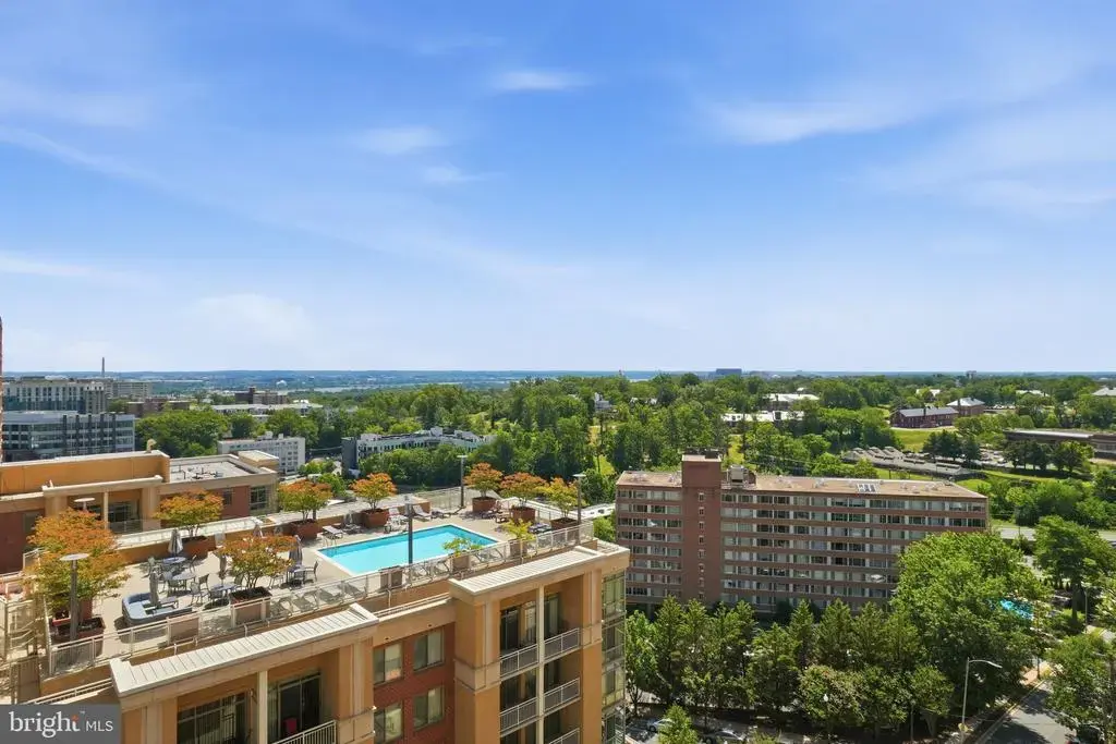 1301 N Courthouse Rd #1610, ARLINGTON