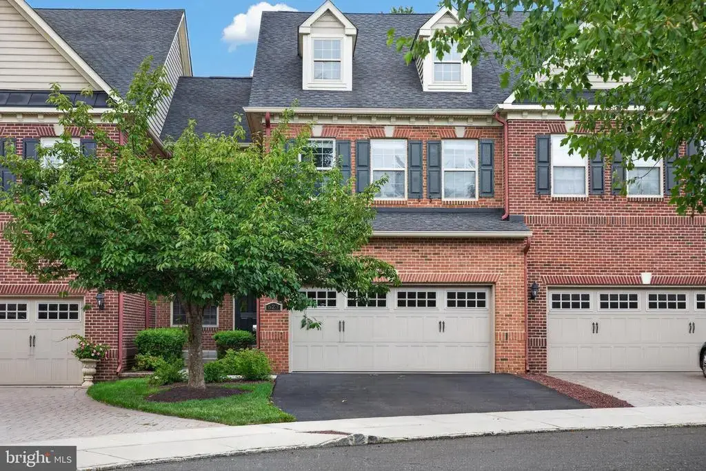 623 Saint James Ct, LANGHORNE