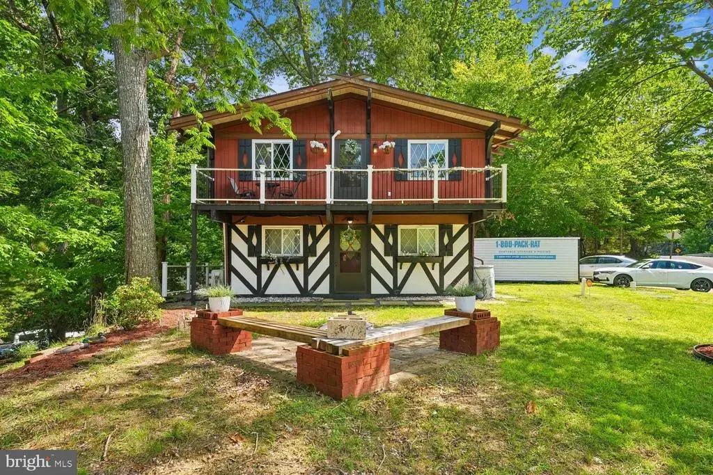 1066 Golden West Way, LUSBY