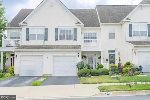 421 Wilmore Dr, Middletown