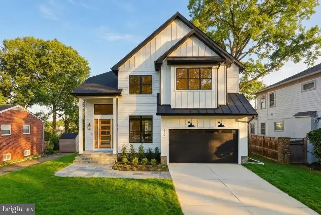 1207 Offutt Dr, FALLS CHURCH