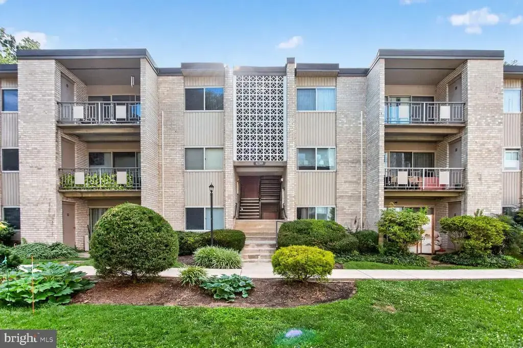 12207 Braxfield Ct ##56, ROCKVILLE