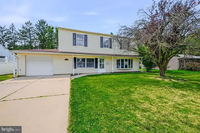 24 Keller Rd, Newark