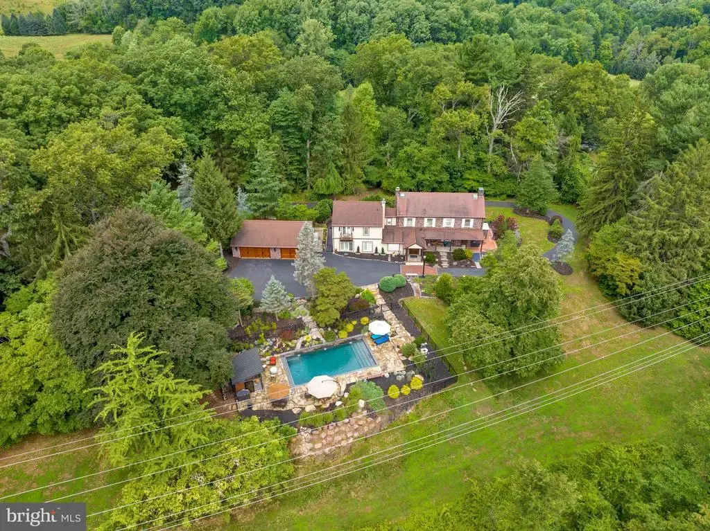 459 Mount Penn Rd, READING