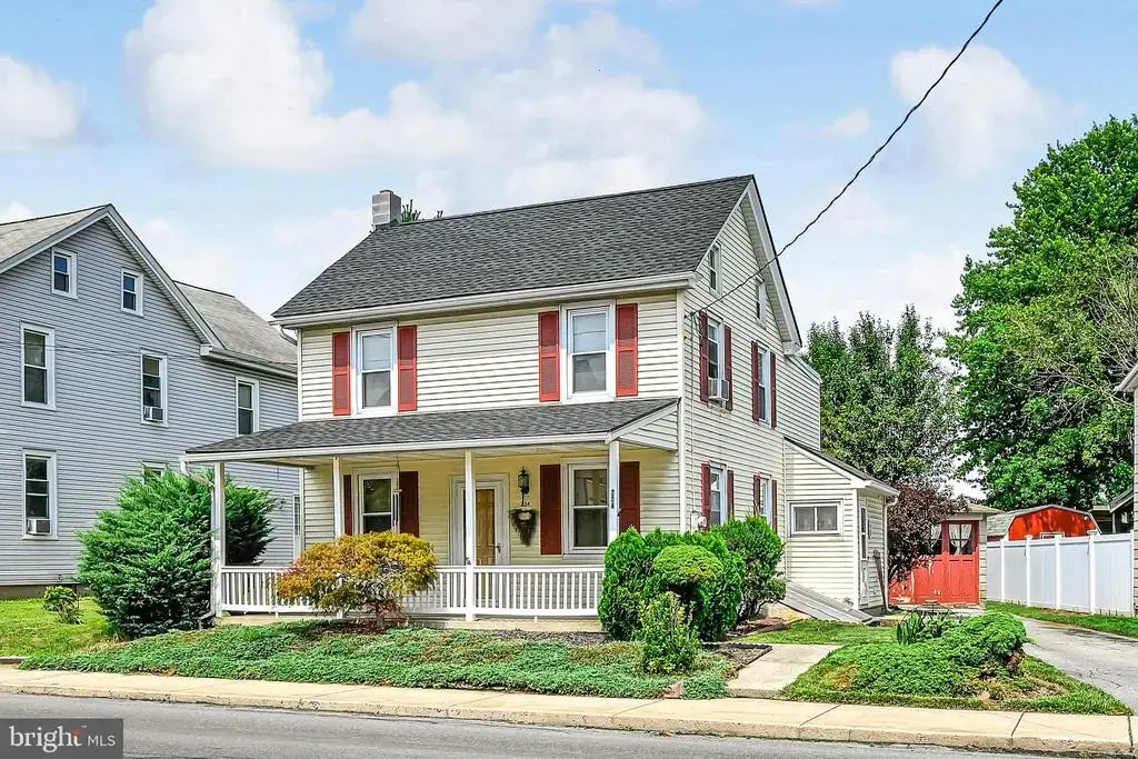 224 E Main St, TERRE HILL