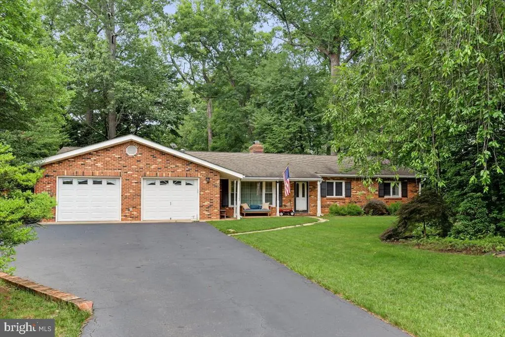 12410 Castner Ct, FAIRFAX