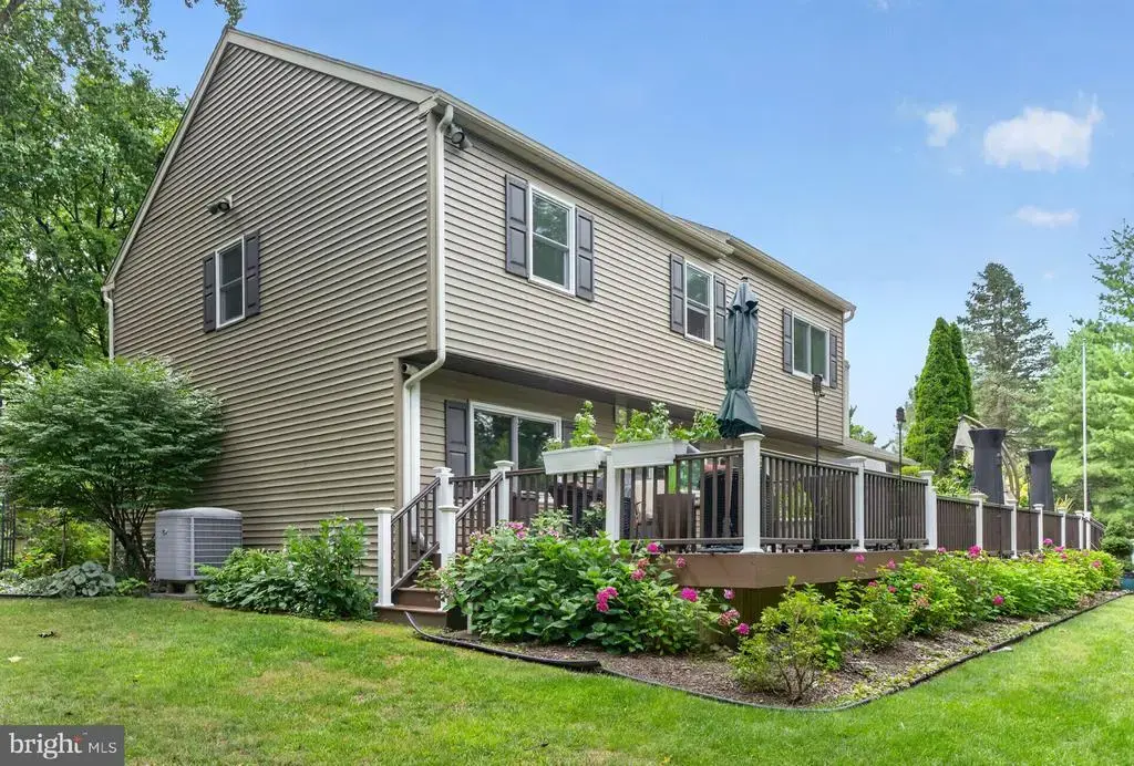 1106 Wooded Pl, EAGLEVILLE