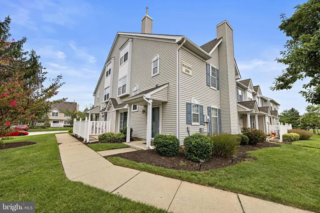 301 Oliphant Ln, MOUNT LAUREL
