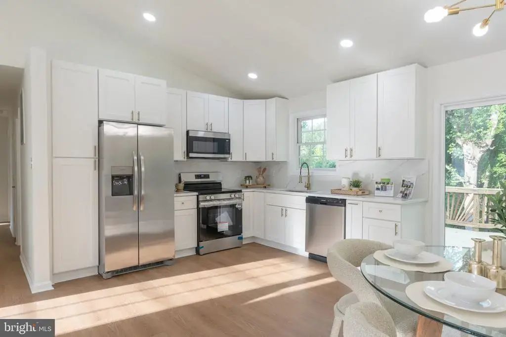 5 Raspberry Ln, STAFFORD