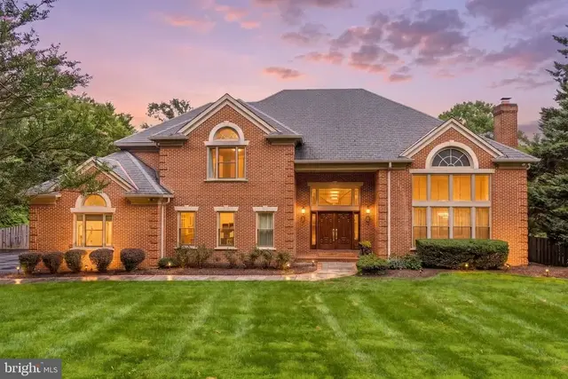 10005 Apple Hill Ct, Potomac