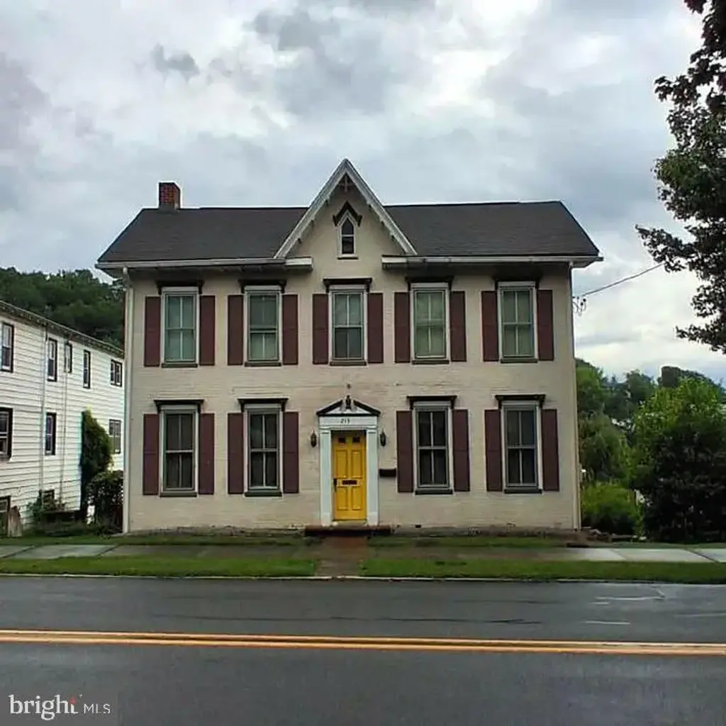 215 N Spring St, EVERETT
