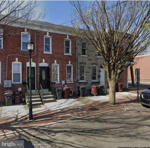 704 E 11th St, Wilmington
