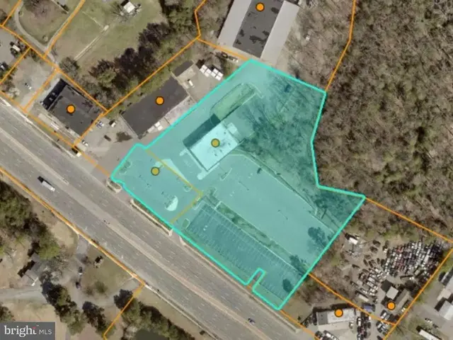 22380 & 22384 Three Notch Rd, Lexington Park