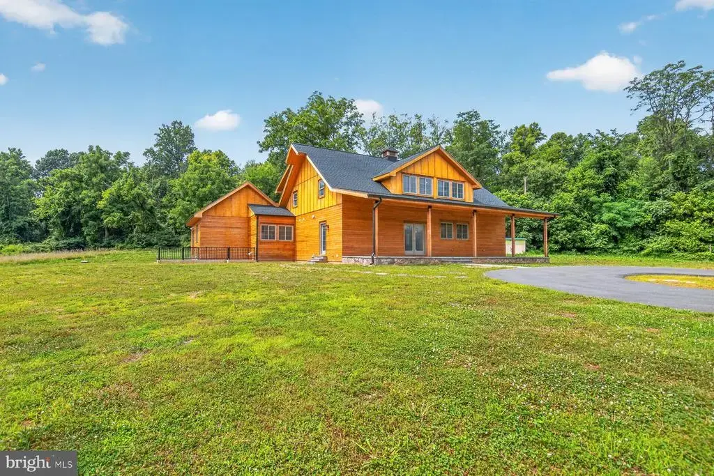 38217 Mountain Air Ln, LOVETTSVILLE