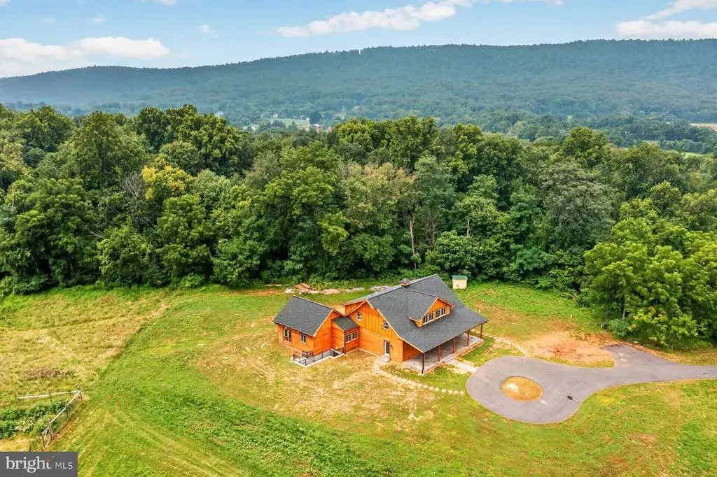 38217 Mountain Air Ln, LOVETTSVILLE