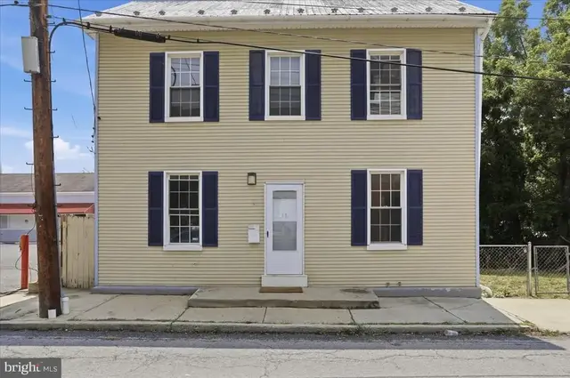 12 Madison Ave, Hagerstown