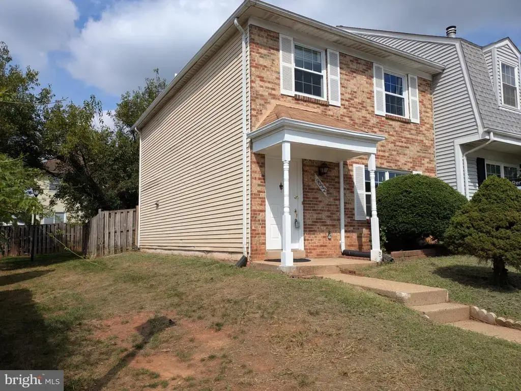 9032 Whispering Pine Ct, MANASSAS