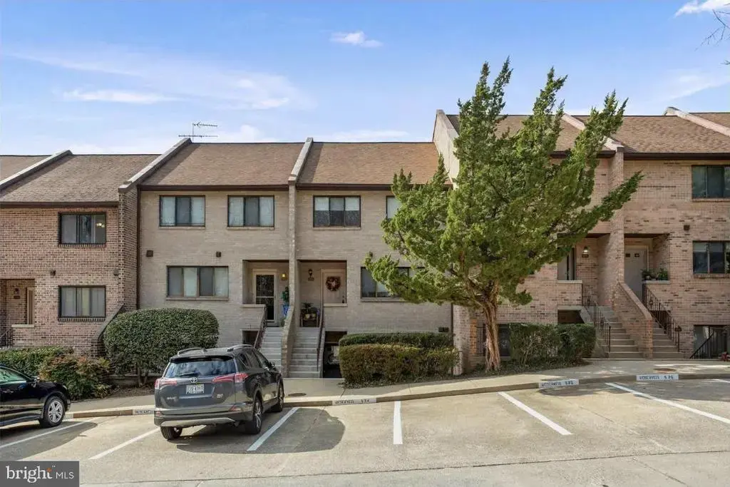 3875-b Steppes Ct #3875b, FALLS CHURCH
