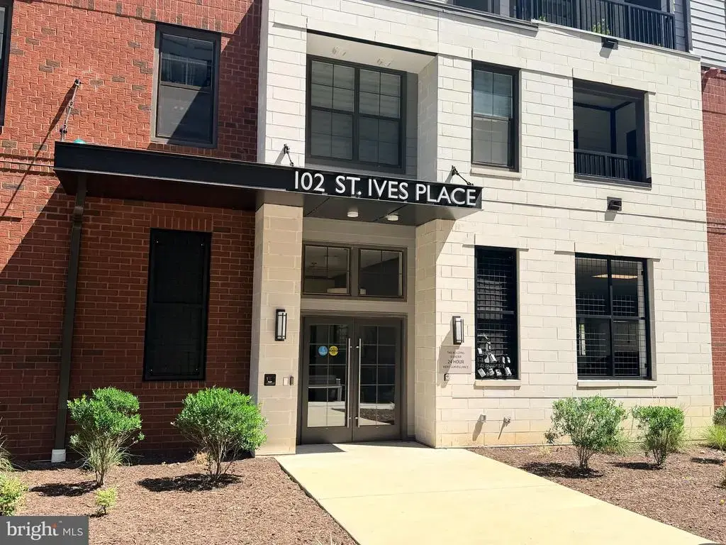 102 Saint Ives Pl #408, OXON HILL