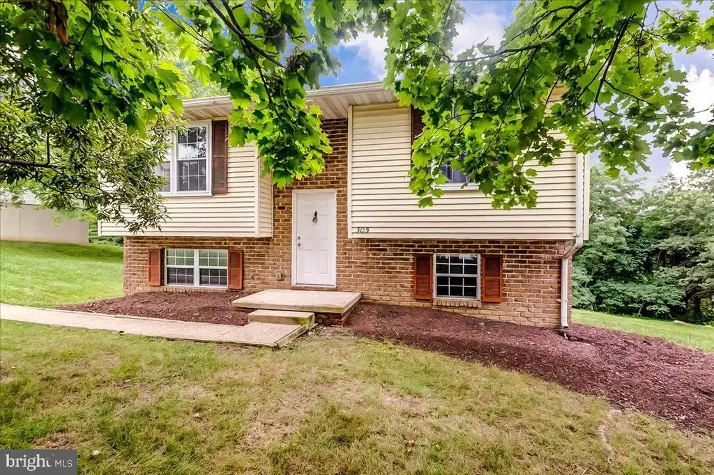 305 Luther Dr, WESTMINSTER