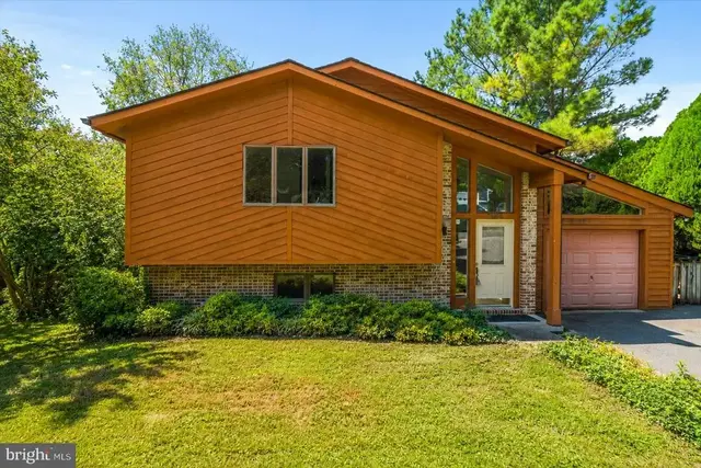 6582 Nyasa Bnd, New Market