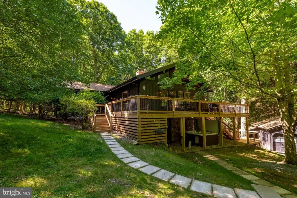 106 Lodge Cir, SWANTON