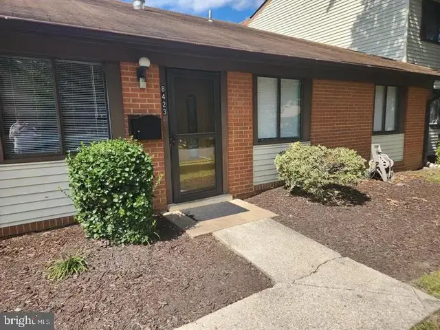 8423 Jinetes Ct #193, Alexandria