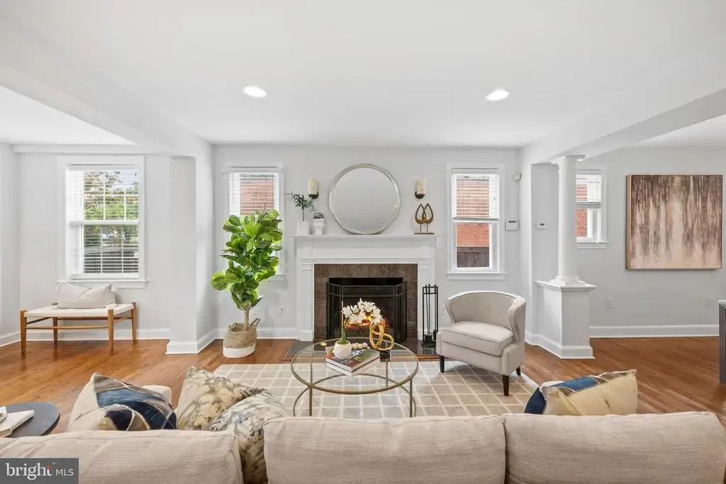 1212 Underwood St Nw, WASHINGTON