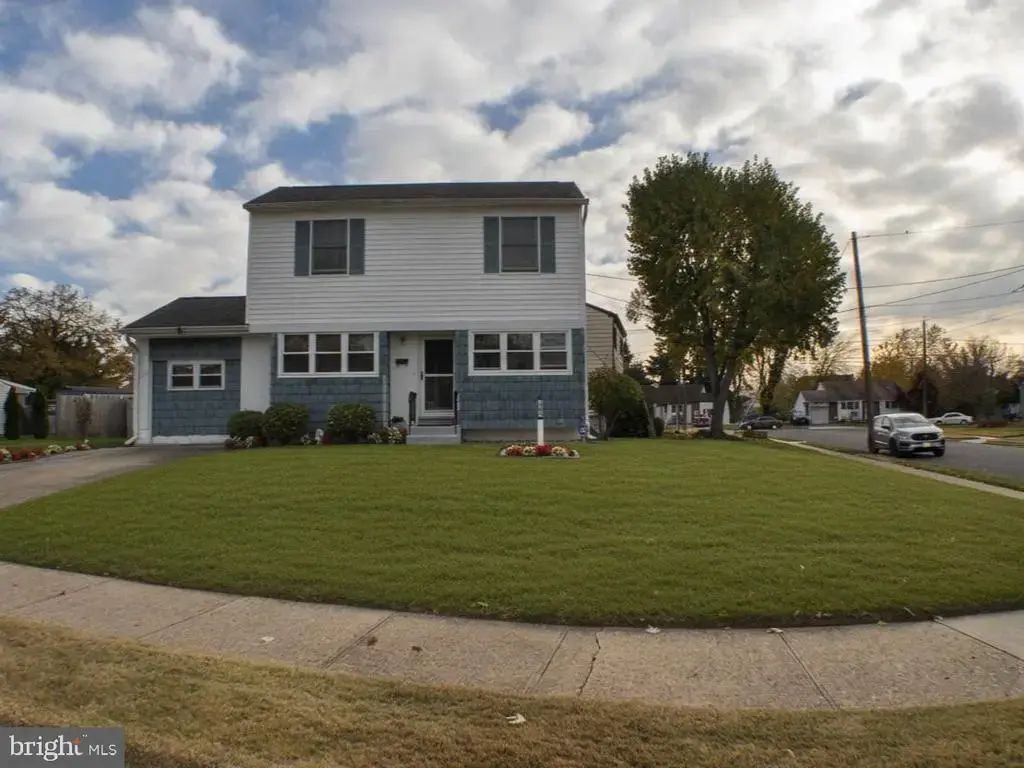 109 Elton Ave, HAMILTON