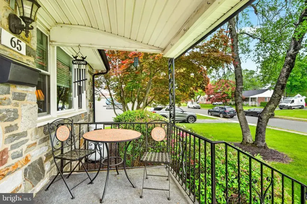 65 Delia Dr, BROOMALL