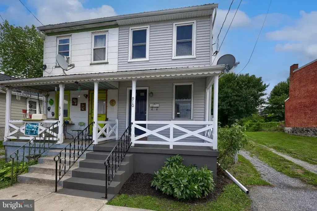 910 Grofftown Rd, LANCASTER
