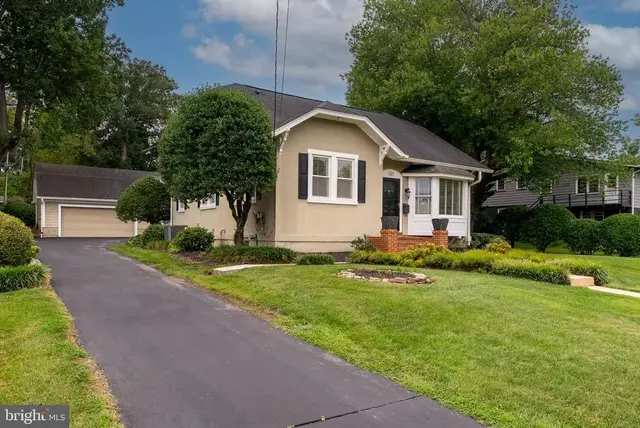131 Cinder Rd, Lutherville Timonium