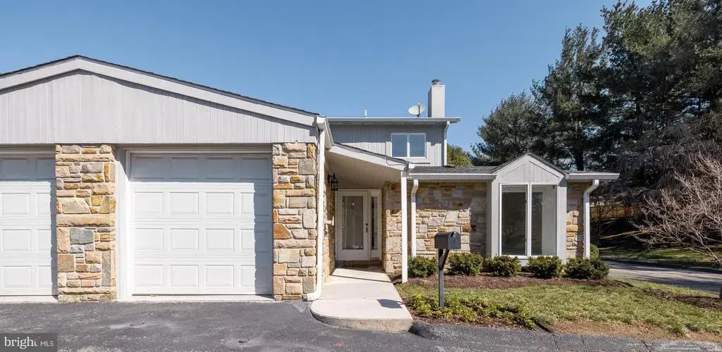22 Stone Manor #22, TOWSON