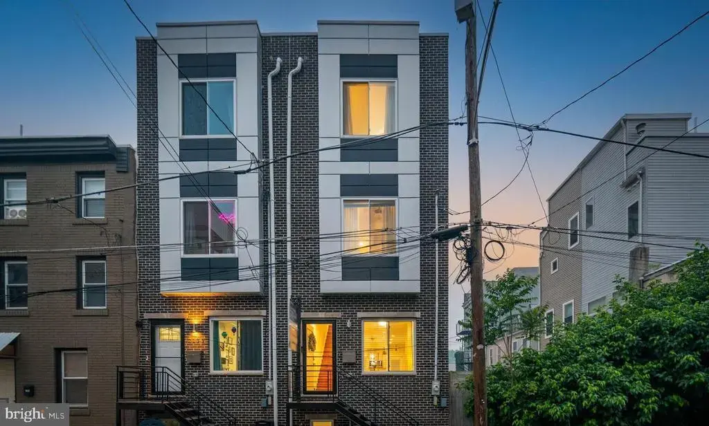 2130 Albert, PHILADELPHIA